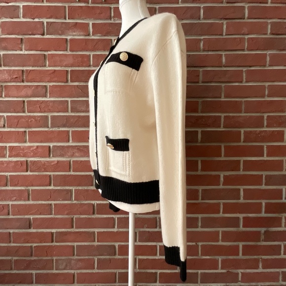 C By Bloomingdale’s Contrast Trim Cashmere Cardigan Size M NWOT - Picture 4 of 16
